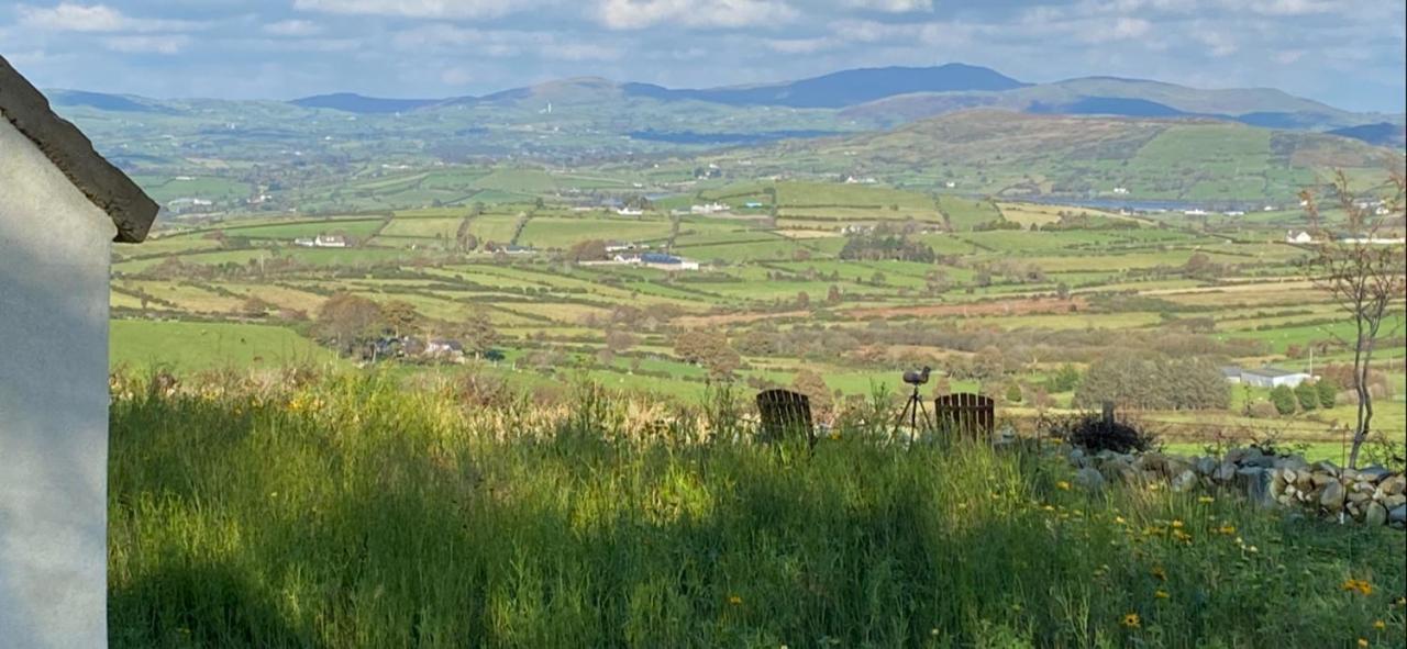 Thistle Thatch Cottage And Hot Tub - Mourne Mountains Newcastle  Bagian luar foto